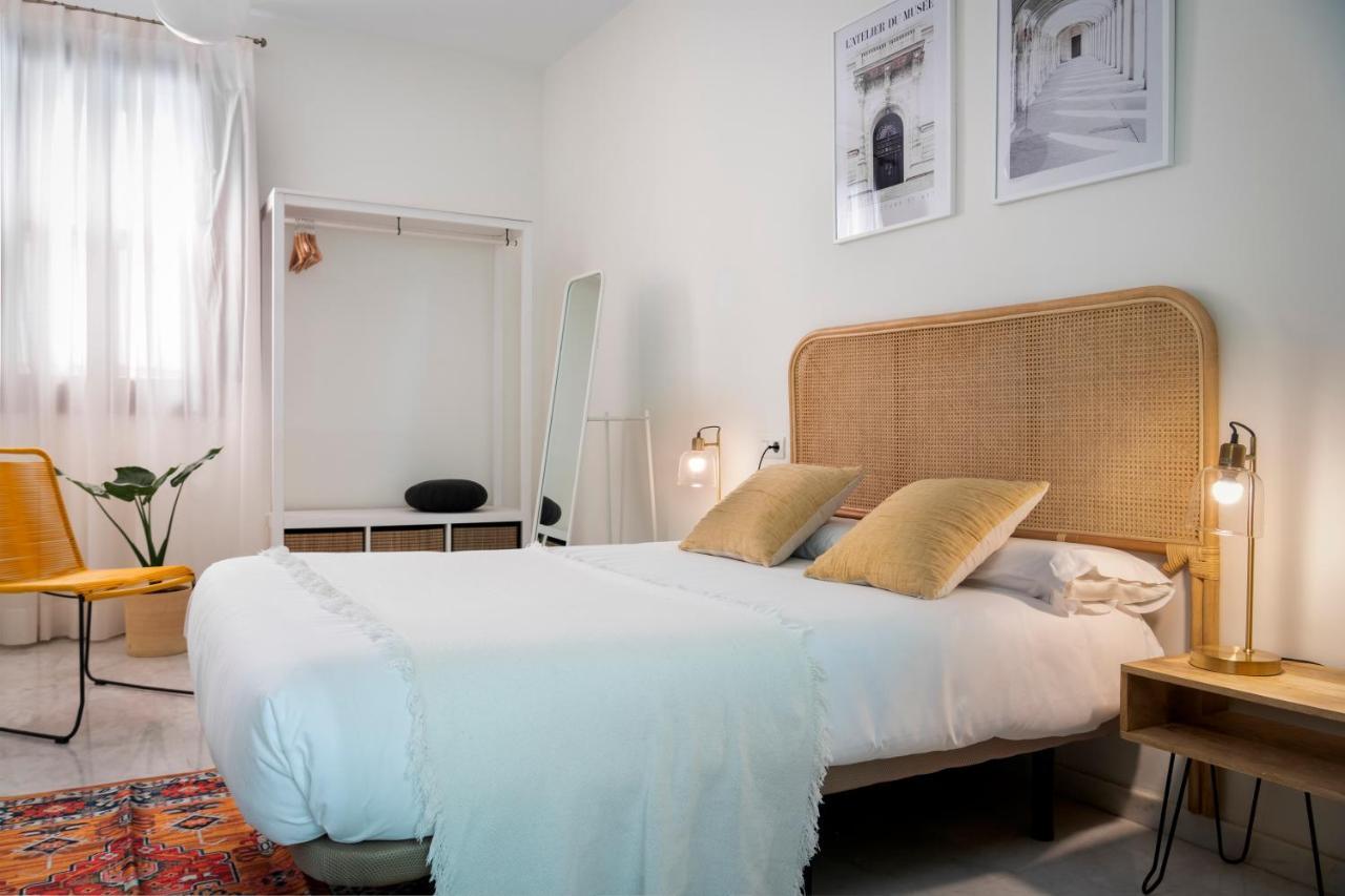 Monkeys Apartments Alameda Севилья Экстерьер фото